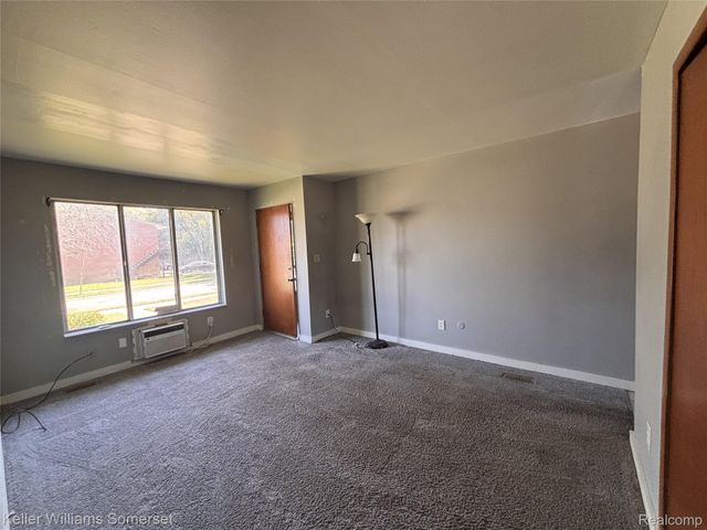 4066 Agnes Avenue, Lincoln Park, MI 48146