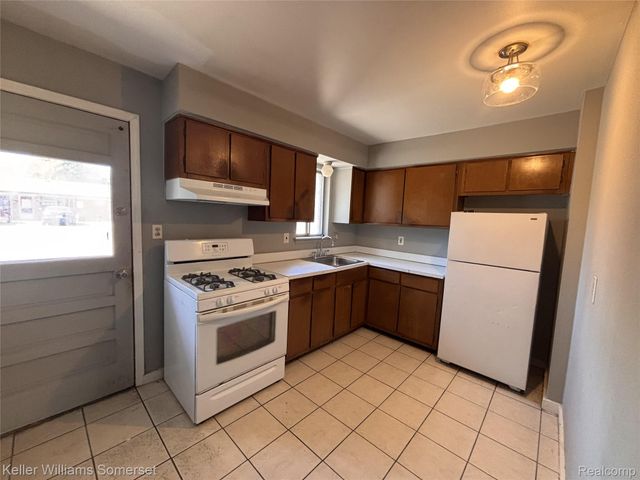 4066 Agnes Avenue, Lincoln Park, MI 48146