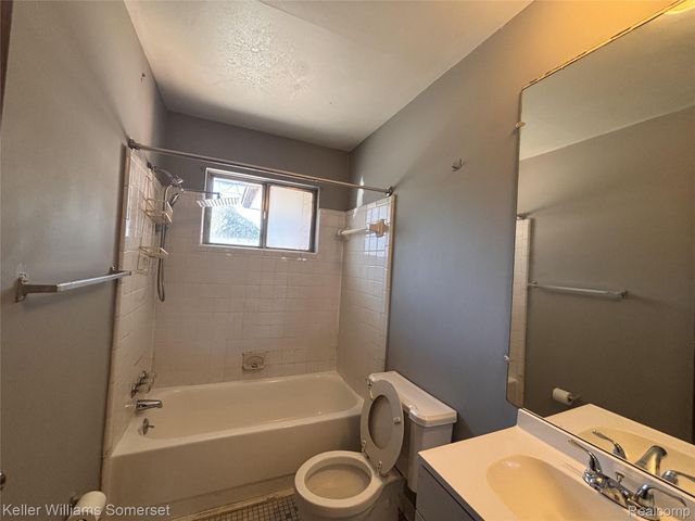4066 Agnes Avenue, Lincoln Park, MI 48146