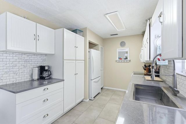 6325 GULF DRIVE, Holmes Beach, FL 34217