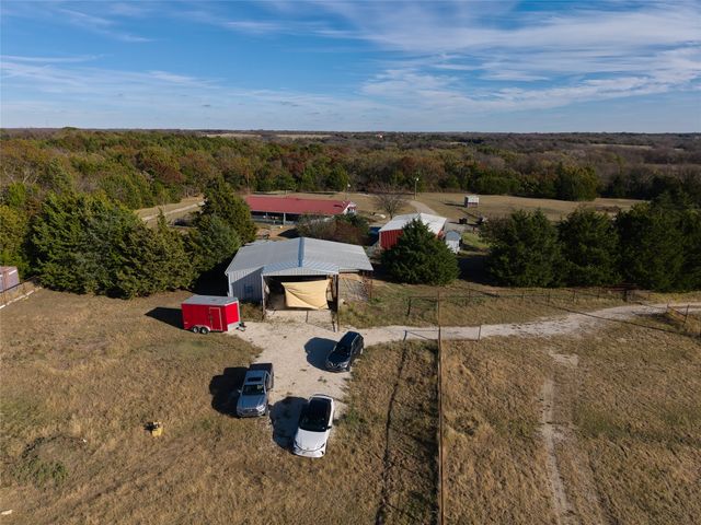 2429 Joe Davis Road, Whitewright, TX 75491