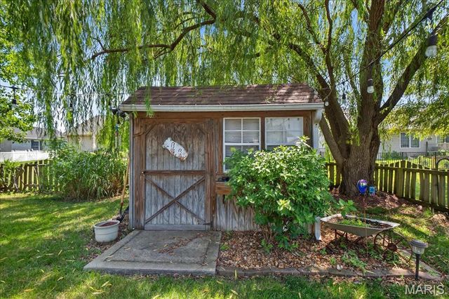 312 Silverthorne Drive, Freeburg, IL 62243