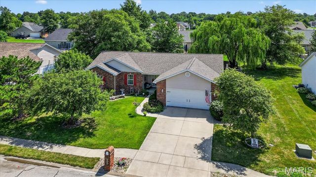 312 Silverthorne Drive, Freeburg, IL 62243