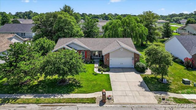 312 Silverthorne Drive, Freeburg, IL 62243