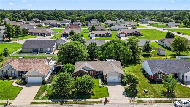 312 Silverthorne Drive, Freeburg, IL 62243