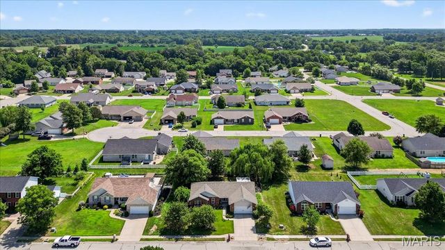 312 Silverthorne Drive, Freeburg, IL 62243