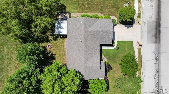 312 Silverthorne Drive, Freeburg, IL 62243