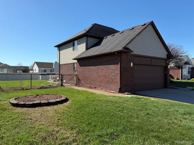 35472 Grant Street, New Baltimore, MI 48047