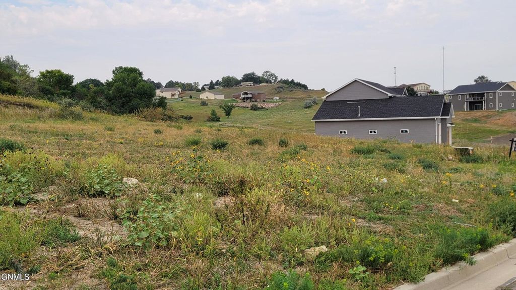 2909 Jude Lane NW, Mandan, ND 58554 photo 7