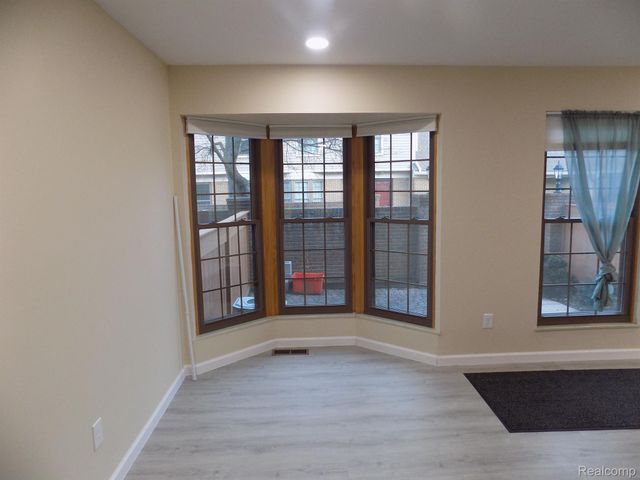 40043 CROSSWINDS, Novi, MI 48375