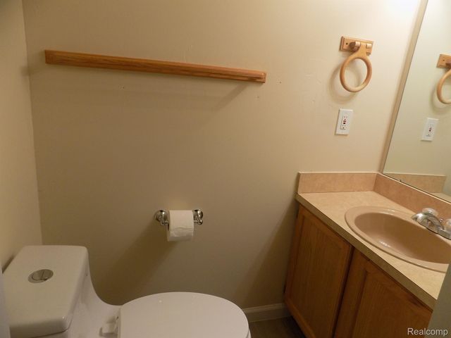 40043 CROSSWINDS, Novi, MI 48375