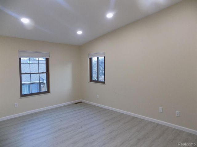 40043 CROSSWINDS, Novi, MI 48375