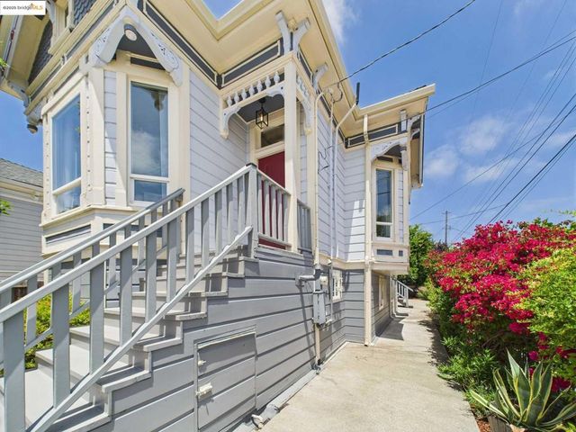 1054 24Th St, Oakland, CA 94607