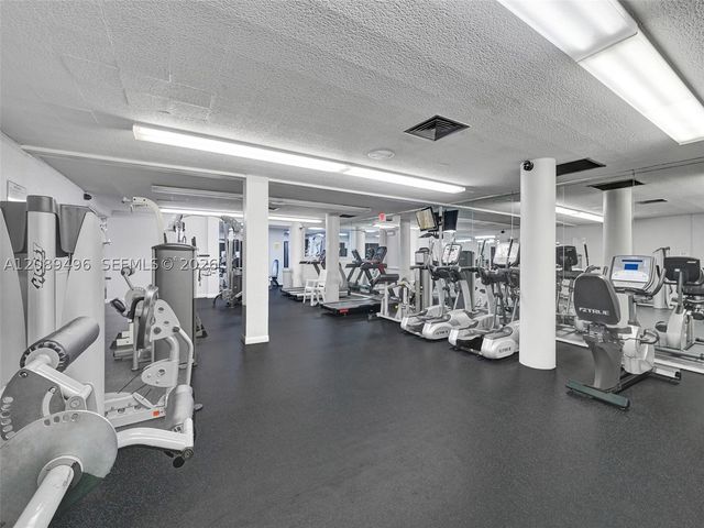1950 S Ocean Dr LE, Hallandale Beach, FL 33009