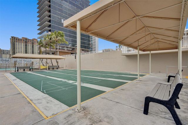 1950 S Ocean Dr LE, Hallandale Beach, FL 33009