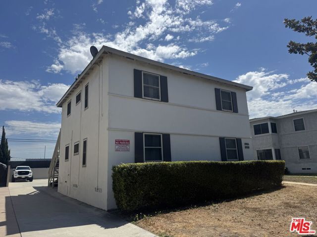 8906 Reading Avenue, Los Angeles, CA 90045