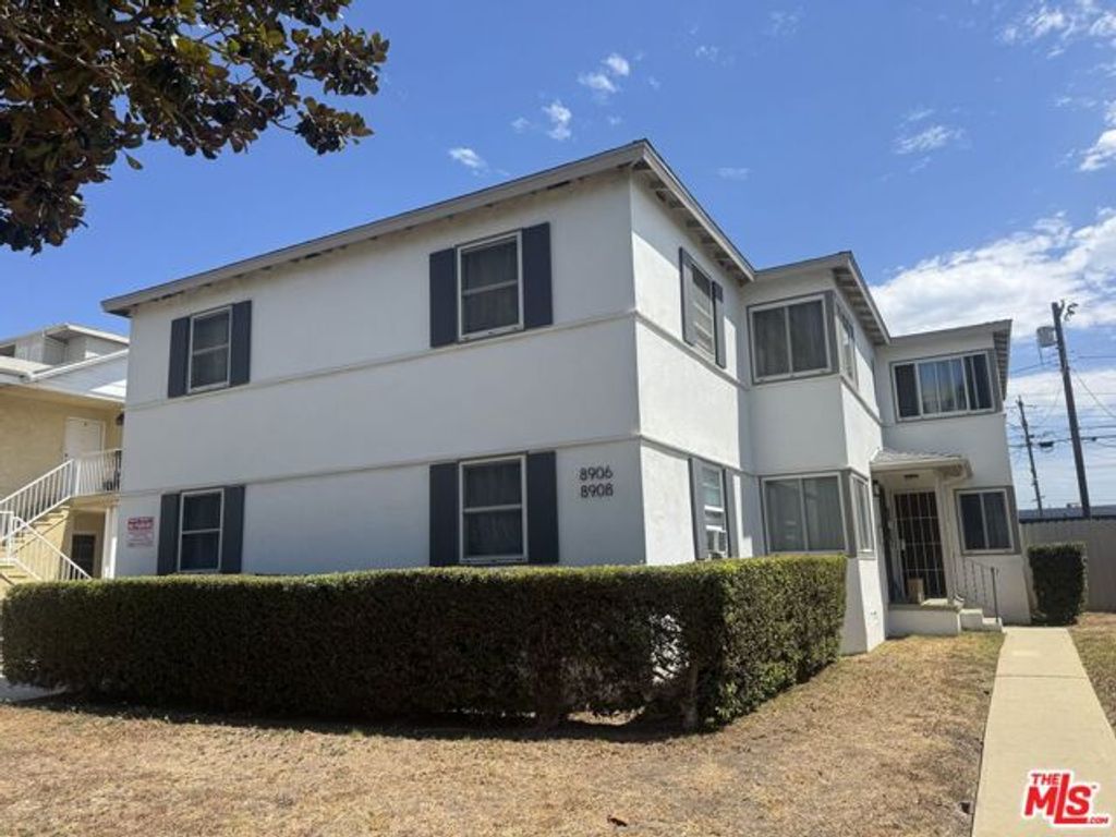 8906 Reading Avenue, Los Angeles, CA 90045