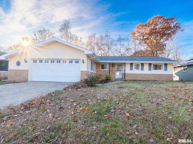 2523 N ROCKWOOD Drive, Peoria, IL 61604