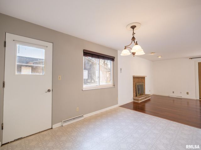 2523 N ROCKWOOD Drive, Peoria, IL 61604