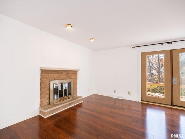 2523 N ROCKWOOD Drive, Peoria, IL 61604