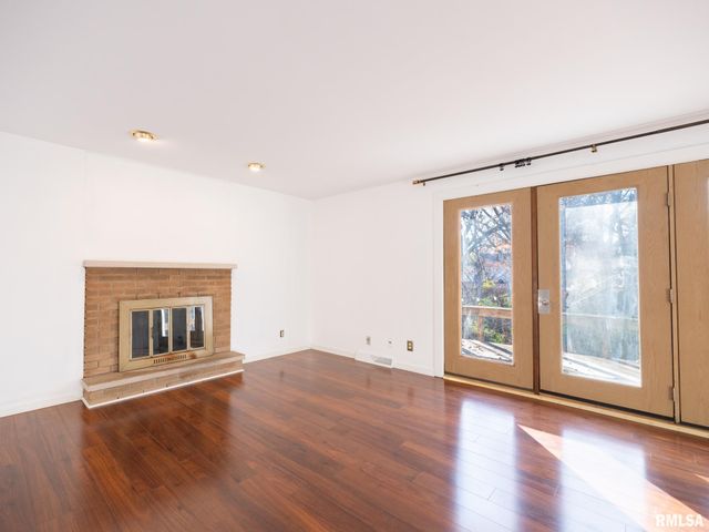 2523 N ROCKWOOD Drive, Peoria, IL 61604