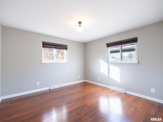 2523 N ROCKWOOD Drive, Peoria, IL 61604