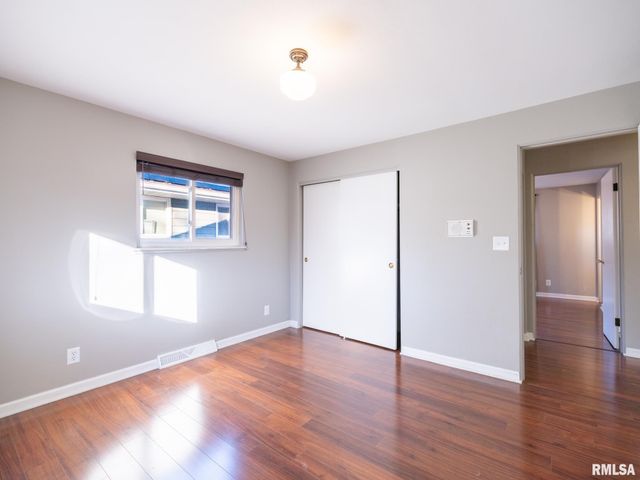 2523 N ROCKWOOD Drive, Peoria, IL 61604