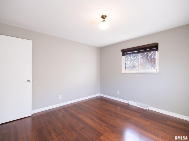 2523 N ROCKWOOD Drive, Peoria, IL 61604