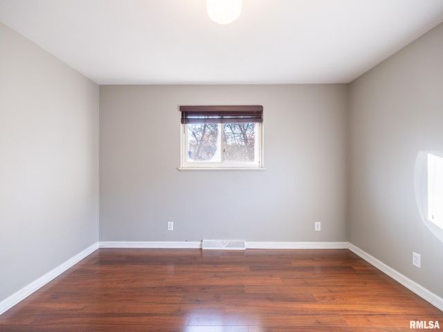 2523 N ROCKWOOD Drive, Peoria, IL 61604