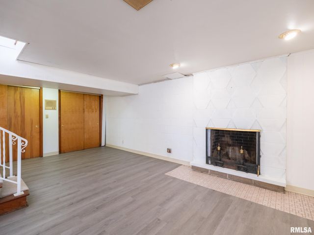 2523 N ROCKWOOD Drive, Peoria, IL 61604