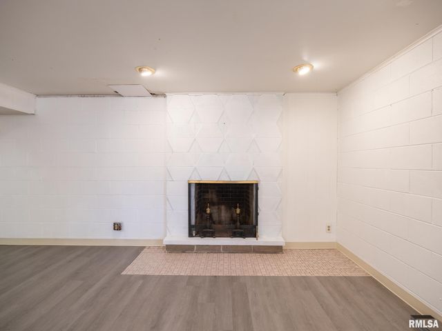 2523 N ROCKWOOD Drive, Peoria, IL 61604