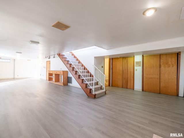 2523 N ROCKWOOD Drive, Peoria, IL 61604