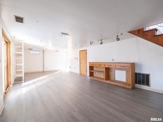 2523 N ROCKWOOD Drive, Peoria, IL 61604