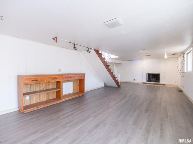 2523 N ROCKWOOD Drive, Peoria, IL 61604