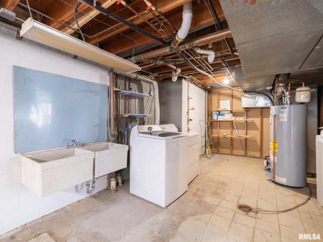 2523 N ROCKWOOD Drive, Peoria, IL 61604