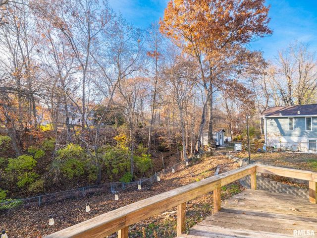 2523 N ROCKWOOD Drive, Peoria, IL 61604