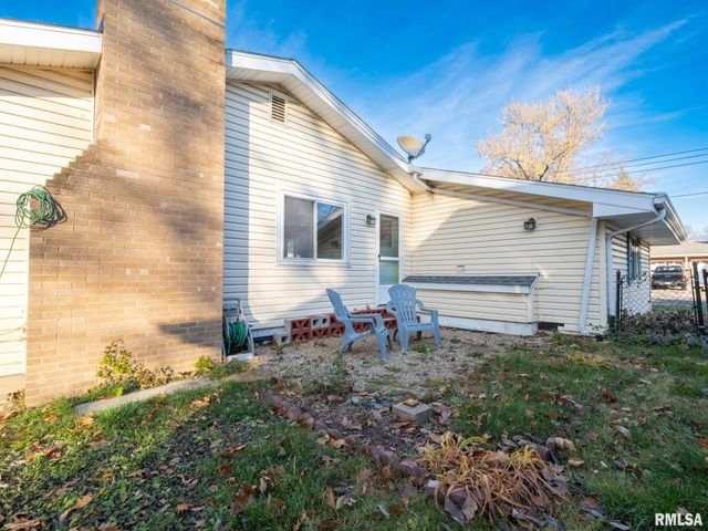 2523 N ROCKWOOD Drive, Peoria, IL 61604