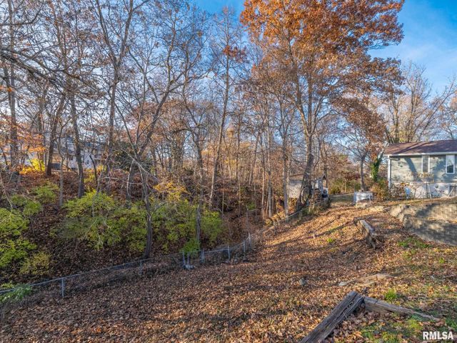 2523 N ROCKWOOD Drive, Peoria, IL 61604