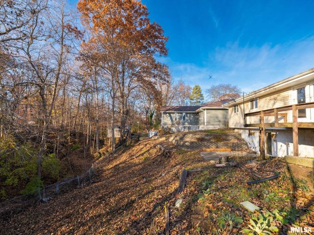 2523 N ROCKWOOD Drive, Peoria, IL 61604