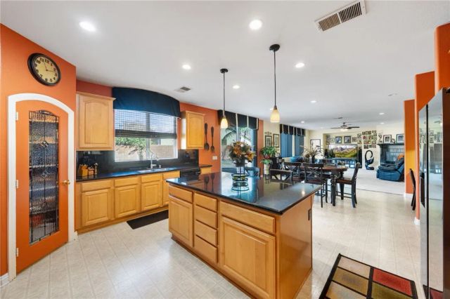 6920 Channel Court, Eastvale, CA 91752