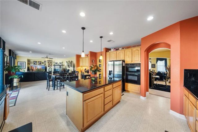 6920 Channel Court, Eastvale, CA 91752