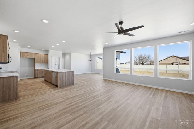 13633 Redway Ct, Caldwell, ID 83607