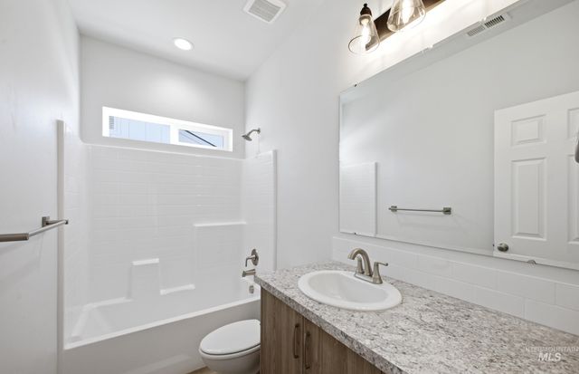 13633 Redway Ct, Caldwell, ID 83607