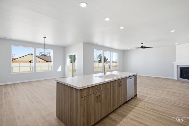 13633 Redway Ct, Caldwell, ID 83607