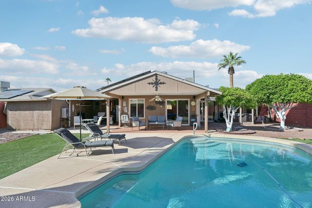 10613 W BURNS Drive, Sun City, AZ 85351