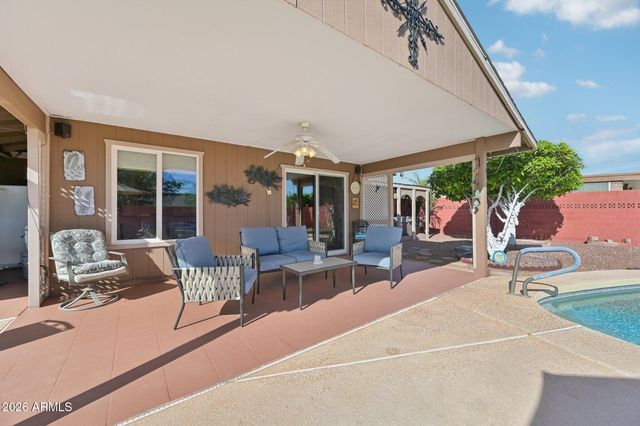 10613 W BURNS Drive, Sun City, AZ 85351