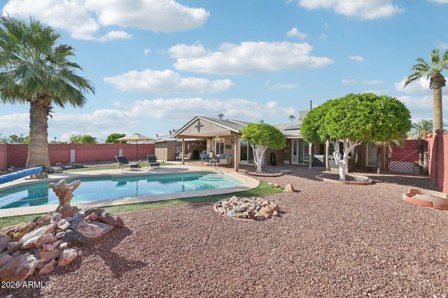 10613 W BURNS Drive, Sun City, AZ 85351