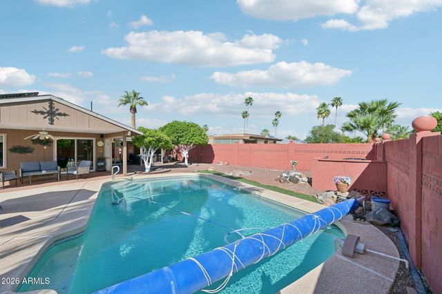 10613 W BURNS Drive, Sun City, AZ 85351