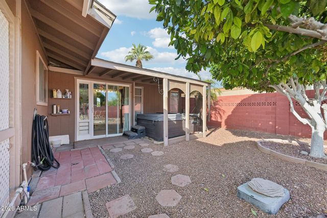 10613 W BURNS Drive, Sun City, AZ 85351