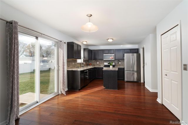 14183 Shamrock Drive, Redford Charter Township, MI 48239